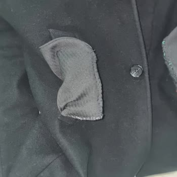 Kabanın Cep Astarı Çabucak Yırtıldı Ve Kullanılamaz Hale Geldi