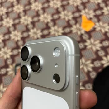 Iphone 17 Pro’da Boya Atması Ve Mağaza Personelinin Saygısız Davranışı