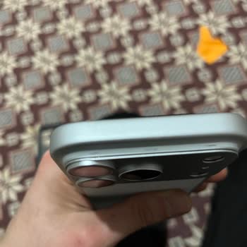 Iphone 17 Pro’da Boya Atması Ve Mağaza Personelinin Saygısız Davranışı