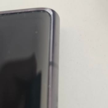 Samsung Galaxy S23 Ultra’da Yanlış LCD Tanımı Ve Asimetrik Montaj Nedeniyle Ekranın Patlaması