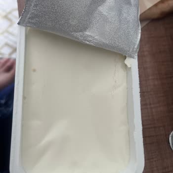 Krem Peynirde Siyah Leke Ve Hijyen Endişesi İçin İade Talebi