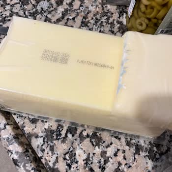 Kashkaval Kaşarda Küf Görülmesi Ve Markanın İlgisizliği