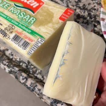 Kashkaval Kaşarda Küf Görülmesi Ve Markanın İlgisizliği