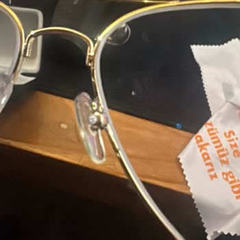 Atasun Optik'ten Aldığım Gözlükte Cam Düşüyor Ve Görüş Net Değil