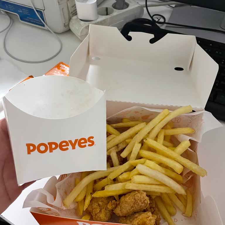 Ücretli Büyük Patates Yerine Orta Boy Verildi