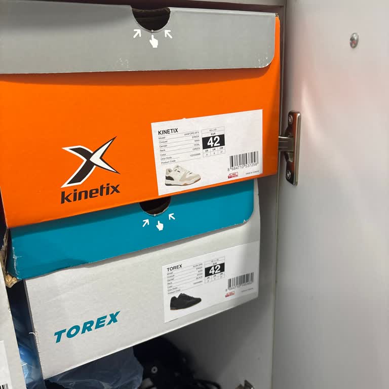 Kısa Sürede Deforme Olan Ve Koku Yapan Spor Ayakkabılar İçin Değişim Talebi