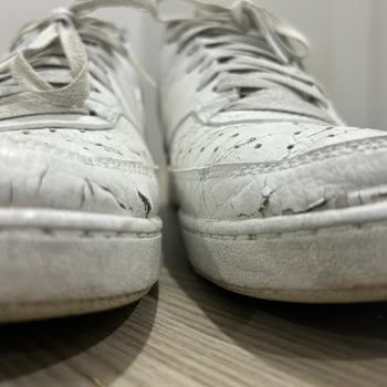 In Street Mağazasında Nike Ayakkabısının Erken Kalite Bozukluğu
