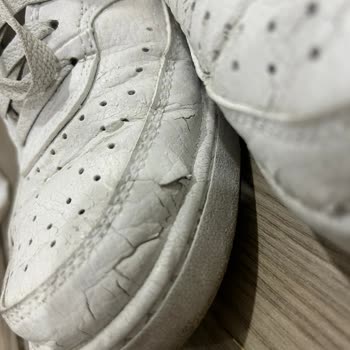 In Street Mağazasında Nike Ayakkabısının Erken Kalite Bozukluğu