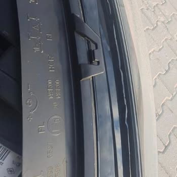 Manisa Renault Servisinde Farlar Kırıldı Ve İçinde Buhar Oluştu