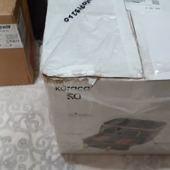 Karaca Airfryer’da Paslı Vidalar Ve Kırık Koliye Rağmen Değişim Reddi