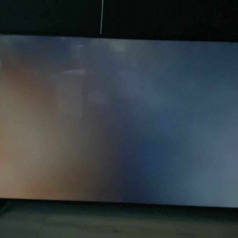 TV JVC Litre‑75VA8205T con defectos de fábrica y cambio rechazado