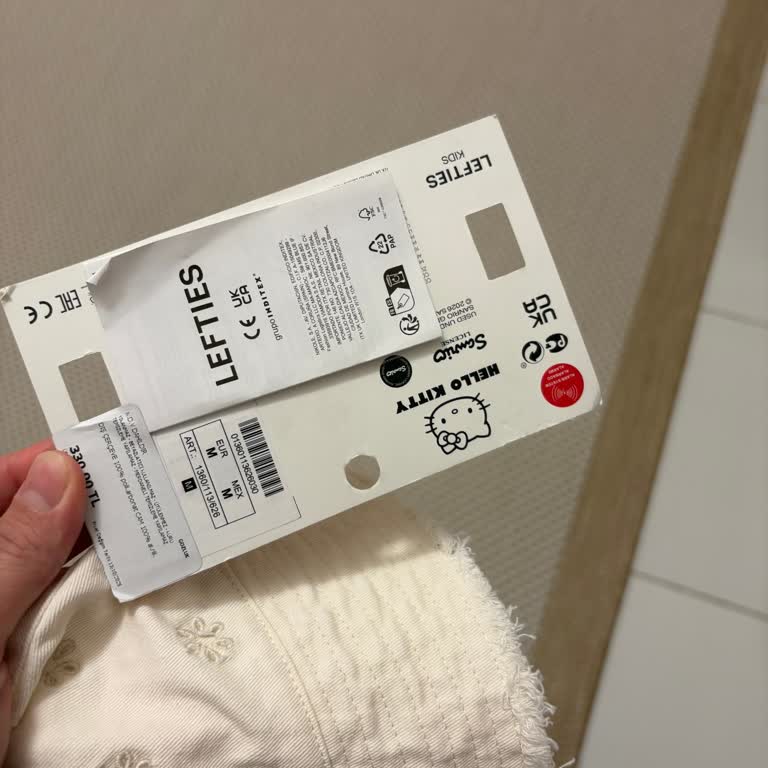 Eksik Güneş Gözlüğü Teslimatı, Müşteri Hizmetinden Cevap Bekleniyor