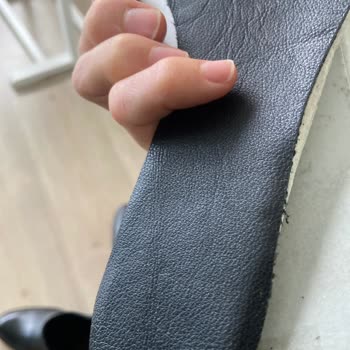 Derimod Botunda Ayak İç Tabanı Kusuru ve Değişim İsteği