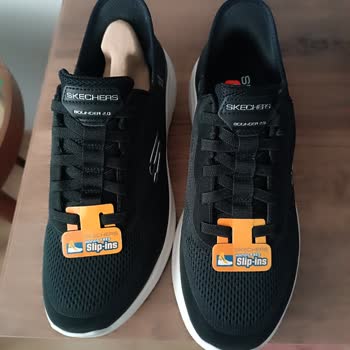 Skechers'te Yanlış Gönderim: İki Sol Ayakkabı Ve Çözüm Eksikliği