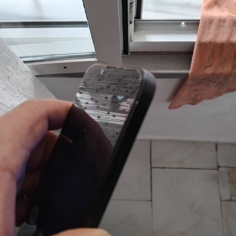 Apple Yetkili Servisinde 13 Modelinde Çıtırdayan Mikrofon Ve Kasa Hasarı Reddi