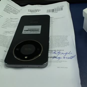 Dayanıklı Rekor Duyurulan Honor Telefonun Kasası Beş Gün İçinde Büküldü Müşteri Hatası İddiası