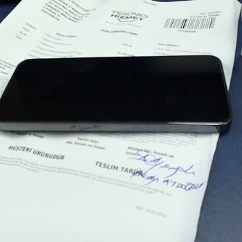 Dayanıklı Rekor Duyurulan Honor Telefonun Kasası Beş Gün İçinde Büküldü Müşteri Hatası İddiası