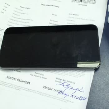 Dayanıklı Rekor Duyurulan Honor Telefonun Kasası Beş Gün İçinde Büküldü Müşteri Hatası İddiası