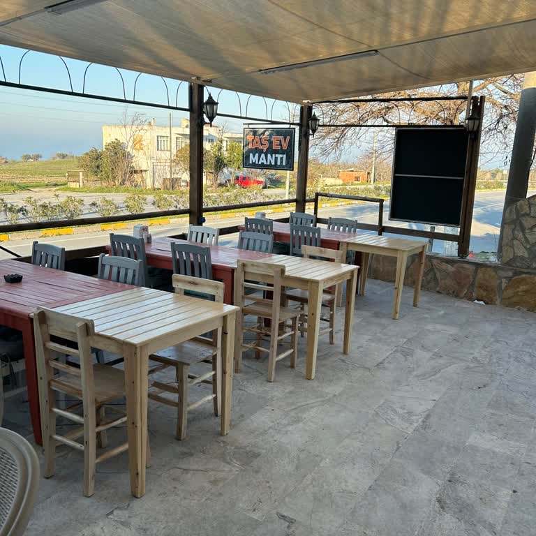 Sipariş Edilen Sandalyelerden İkisi Eksik, Şirket İletişim Kurmayı Reddetti