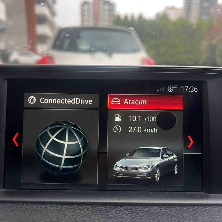 BMW 318i Multimedya Ekranındaki Siyah Nokta Geri Görüş Kamerasını Engelliyor