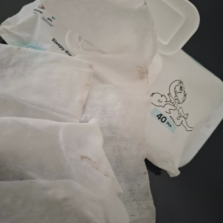 Bio Natural Newborn Islak Mendillerde Siyah Lekeler Üretim Sorunu Ve Hijyen Endişesi