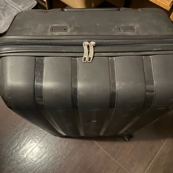 Ajet Havayolları’nın Kırık Valiz İçin Tamir Masraflarını Müşteriye Yüklemesi