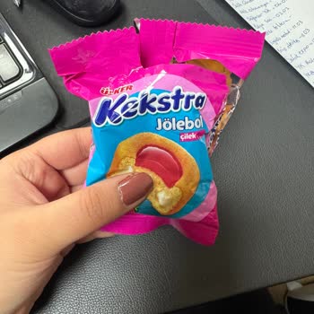 Küflü Ve Bayat Ülker Kekstra Jölebol Ürünleri Üzerine Şikayet