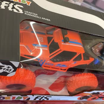 Şok Mağazasında Bozuk Oyuncak Araba İçin İade Ve Değişim Reddedildi