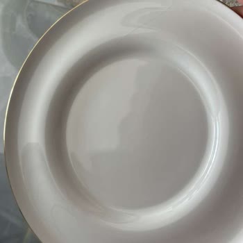 Kırık Ve Çatlak Parçalar Hatalı Renk İçin Uzun Süreli İlgisizlik