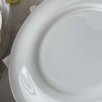 Kırık Ve Çatlak Parçalar Hatalı Renk İçin Uzun Süreli İlgisizlik