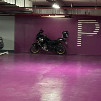 Kanyon AVM P2 Otoparkında Motosiklet Kullanıcılarına Keyfi Ve Saygısız Güvenlik Muamelesi