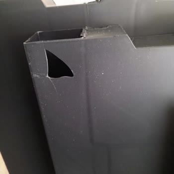 Kırık Dolap Teslimatı Ve Cevapsız Müşteri Hizmeti Üzerine Acil İade Talebi