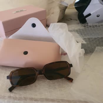 Görsellerle Uyuşmayan Gözlük Ve Orijinal Kabın İadesi İçin Şikayet