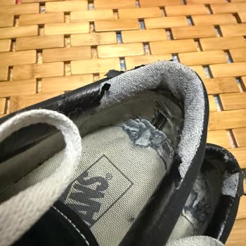 Vans Old Skool Ayakkabısının Bir Yılda Topuk Erimesi Ve İç Taban Bozulması