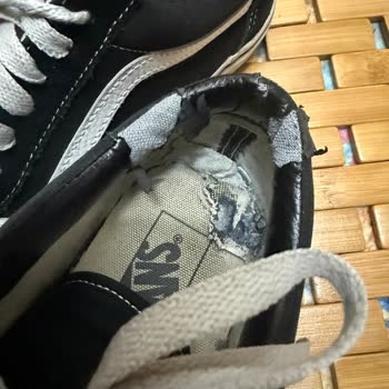 Vans Old Skool Ayakkabısının Bir Yılda Topuk Erimesi Ve İç Taban Bozulması
