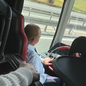 Şoförün Seyir Halinde Sigara İçmesi Yolcu Sağlığını Tehlikeye Atıyor