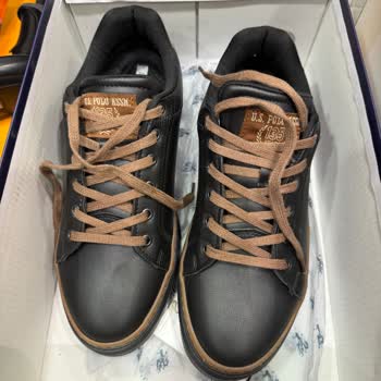 Sağlık Sorunu Yaratan Ayakkabı Ve Kaba Mağaza Personeli İadesi Talebi