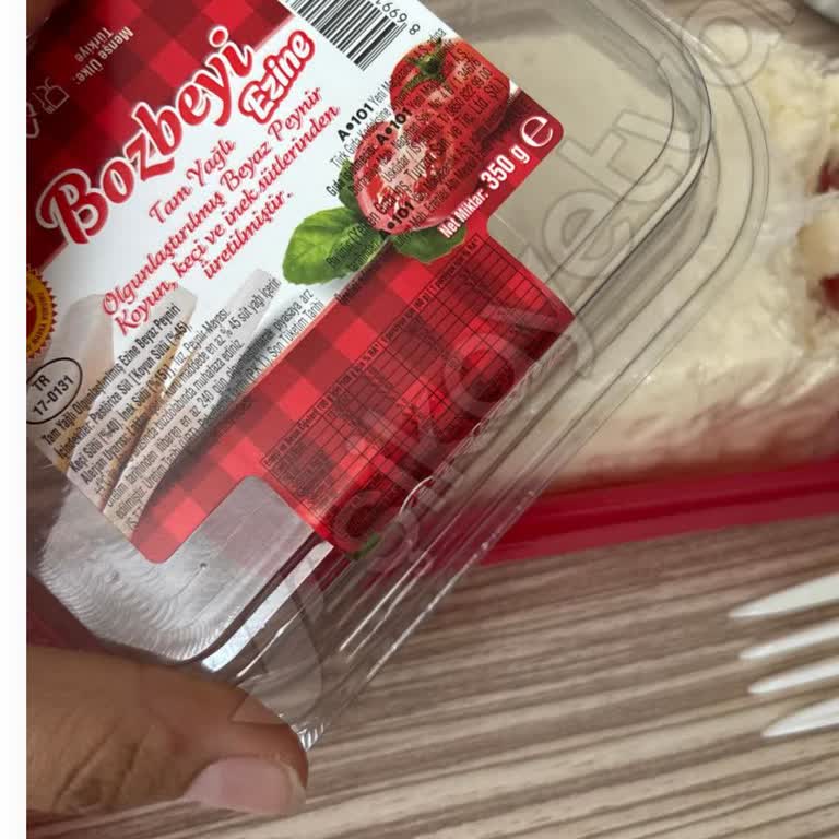 Sağlığımızı Tehlikeye Atan Bozuk Peynir İadesi Reddedildi Ve Mağaza Kaba Davranıyor