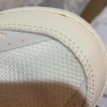 Skechers Ayakkabısındaki Üretim Hatası Ve Değişim Reddi