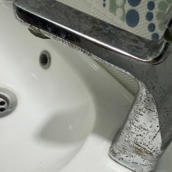 Kale Bataryalarında Paslanma Ve Su Kaçırma, Fatura Yok Deyince Yardım Reddedildi