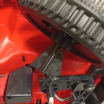 Akülü Araba Kısa Sürede Kırıldı Ve Fatura Sorunu Garanti Başvurusunu Engelliyor