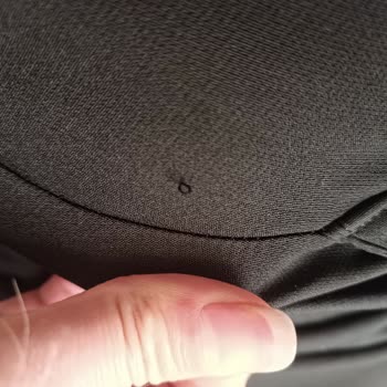 Yanıltıcı İlan Ve Defolu Elbise İçin Cevapsız İade Talebi