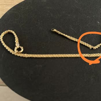 Üretim Hatası Nedeniyle Altın Kolye Koptu, Ücretsiz Değişim Talep Ediyorum