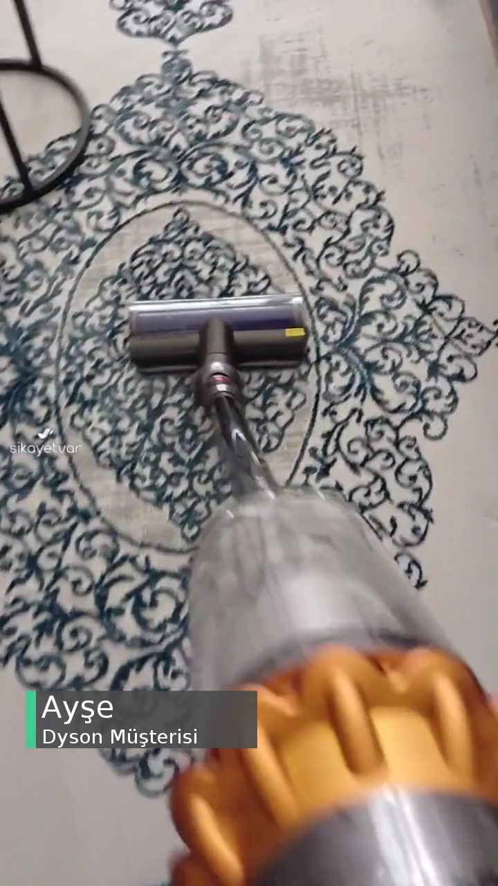 Dyson V15 Halı Başlığında Yüksek Ses! videonun kapak resmi