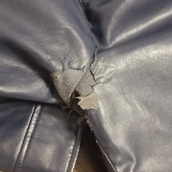 Pierre Cardin Giyim Deri Montlarda Hızlı Dökülme Sorunu Ve İade Talebi