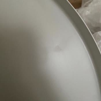 Winnipeg Satıcısının Defolu Ve Vidasız Çelik Sehpasının İadesi Reddedildi