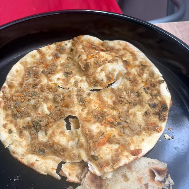 Şok Market Hacıoğlu Hazır Lahmacun’da Yoğun Koku Ve Az Malzeme Şikayeti