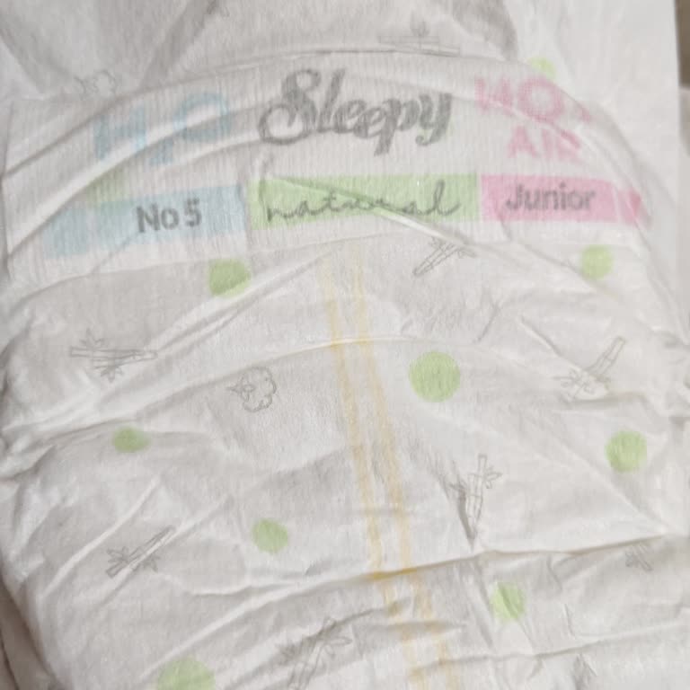 Sleepy Yeni Bebek Bezi Serisinde Bir Saatte Şiddetli Pişik Ve Lastik İzleri