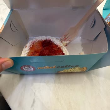 Küflü Pastanın Taze Olarak Satılması Çocuk Sağlığını Tehlikeye Attı