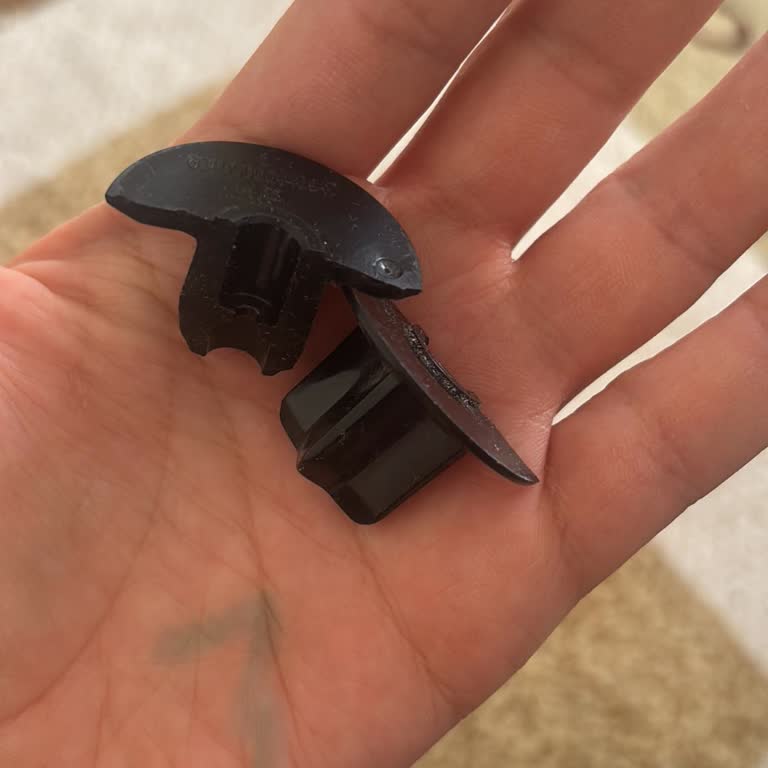 Garanti Süresi İçinde Bosch Süpürge Parçası Kırıldı, Ücretsiz Değişim Talebi